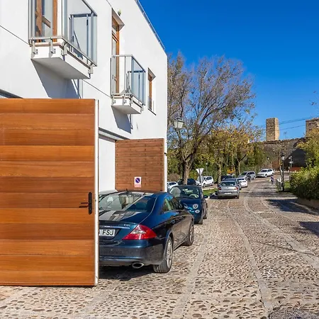Casa Xanadu - In With Panoramic Views *